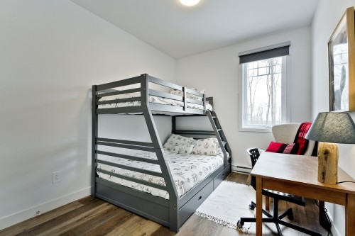 Bedroom - 110-240B Rue Du Cercle-Des-Cantons, Bromont, QC - Indoor Photo Showing Bedroom
