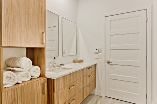 Bathroom - 110-240B Rue Du Cercle-Des-Cantons, Bromont, QC - Indoor