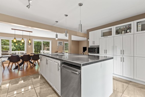 Kitchen - 57 Ch. Mcclements, L'Ange-Gardien, QC - Indoor Photo Showing Kitchen With Upgraded Kitchen