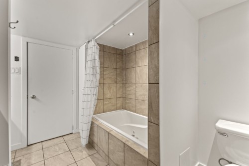 Bathroom - 57 Ch. Mcclements, L'Ange-Gardien, QC - Indoor Photo Showing Bathroom