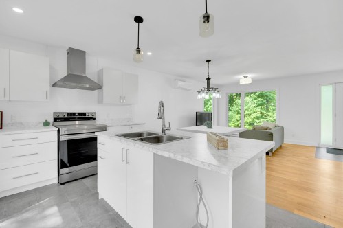 Kitchen - 34 Ch. Champêtre, Lachute, QC - Indoor Photo Showing Kitchen With Double Sink With Upgraded Kitchen
