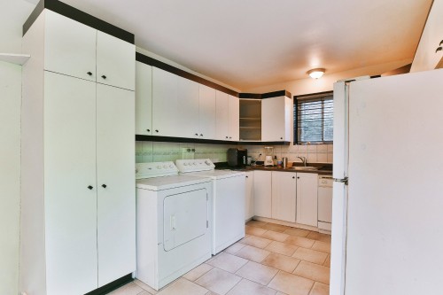Cuisine - 639 Rue Faribault, L'Assomption, QC - Indoor Photo Showing Laundry Room