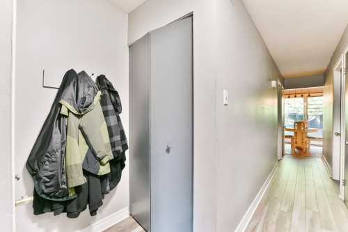 Hall d'entrée/Vestibule - 639 Rue Faribault, L'Assomption, QC - Indoor Photo Showing Other Room