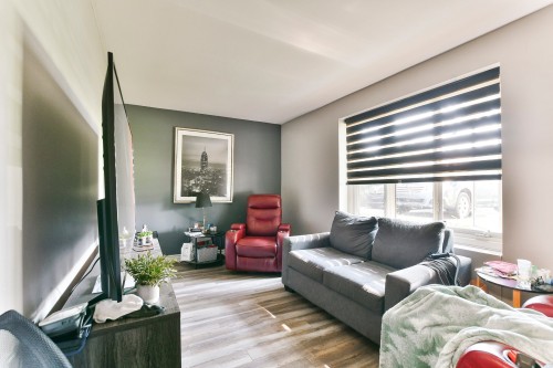 Salon - 639 Rue Faribault, L'Assomption, QC - Indoor Photo Showing Living Room