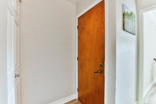 Hall d'entrée/Vestibule - 639 Rue Faribault, L'Assomption, QC - Indoor Photo Showing Other Room