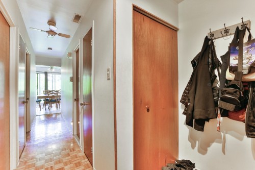 Hall d'entrée/Vestibule - 639 Rue Faribault, L'Assomption, QC - Indoor Photo Showing Other Room