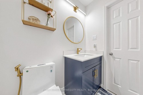 6663 Harlow Road, Mississauga, ON - Indoor Photo Showing Bathroom