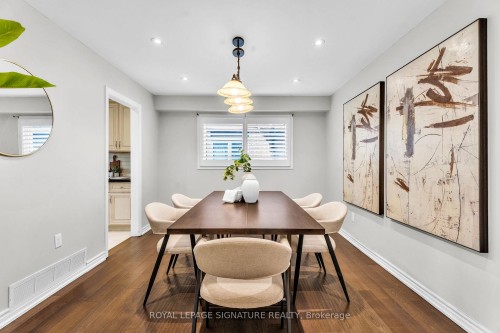 89 Batson Drive, Aurora, ON - Indoor Photo Showing Dining Room