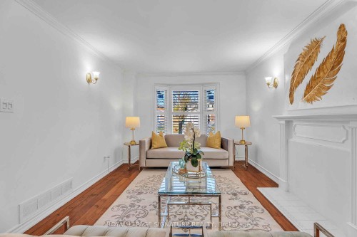 89 Batson Drive, Aurora, ON - Indoor Photo Showing Living Room With Fireplace