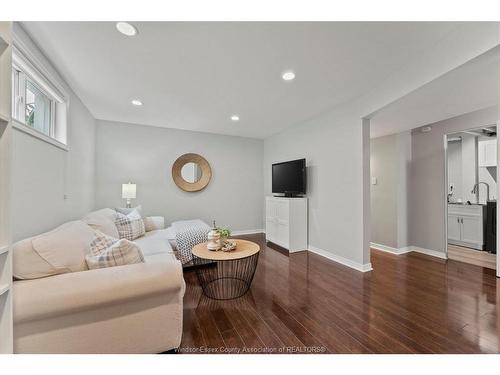 1095 Lakeview, Windsor, ON 