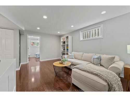 1095 Lakeview, Windsor, ON 