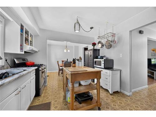 492 Parkdale Crescent, St Clair, ON 