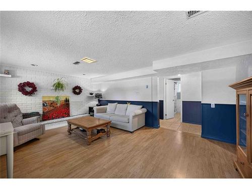 492 Parkdale Crescent, St Clair, ON 