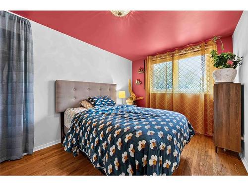492 Parkdale Crescent, St Clair, ON 