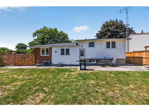 492 Parkdale Crescent, St Clair, ON 
