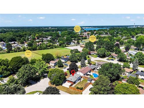492 Parkdale Crescent, St Clair, ON 