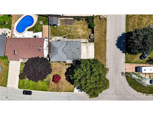 492 Parkdale Crescent, St Clair, ON 