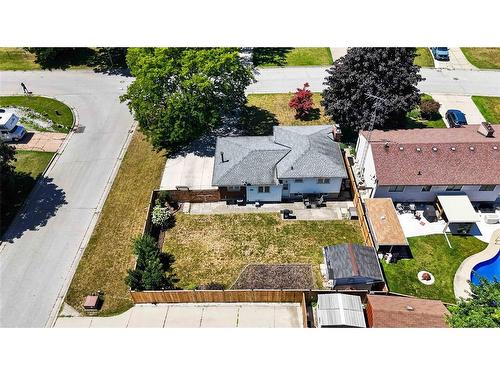 492 Parkdale Crescent, St Clair, ON 