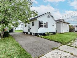 178 Churchill Moncton, NB E1C 7J4