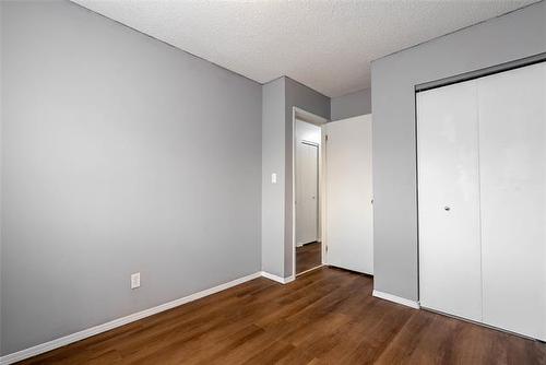 14 Whiteway Rd, Winnipeg, MB - Indoor Photo Showing Other Room