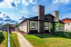 14 Whiteway RD  Winnipeg, MB R2C 4C4