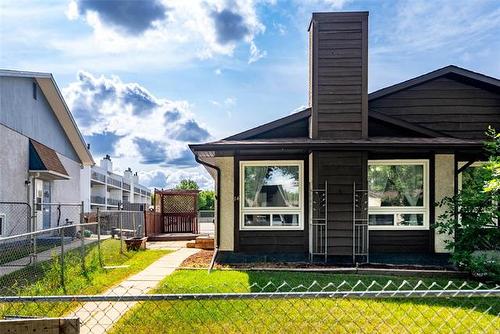14 Whiteway Rd, Winnipeg, MB - Outdoor