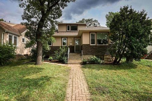200 Beaverbrook St, Winnipeg, MB - Outdoor