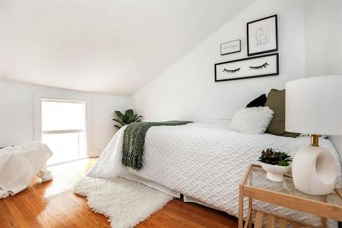 200 Beaverbrook St, Winnipeg, MB - Indoor Photo Showing Bedroom
