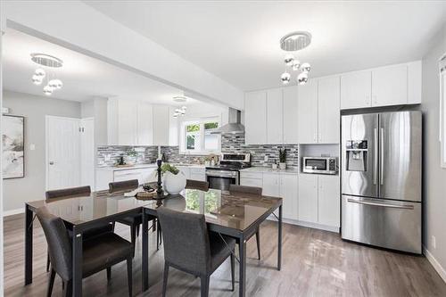 15 Columbus Cr, Winnipeg, MB - Indoor