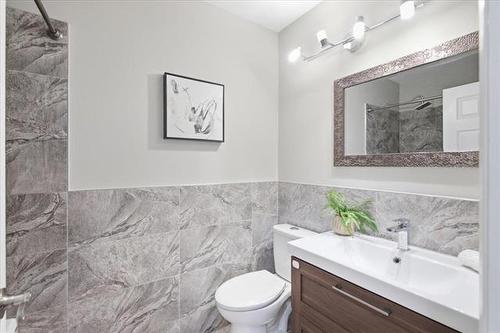15 Columbus Cr, Winnipeg, MB - Indoor Photo Showing Bathroom