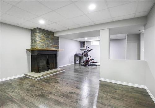 15 Columbus Cr, Winnipeg, MB - Indoor