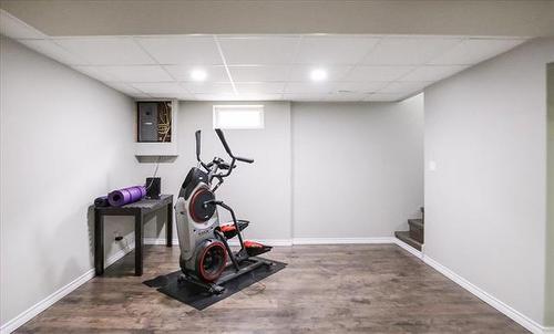 15 Columbus Cr, Winnipeg, MB - Indoor