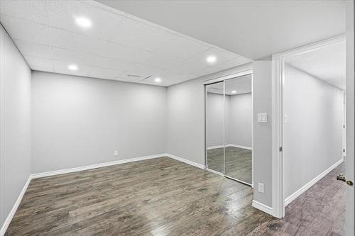 15 Columbus Cr, Winnipeg, MB - Indoor Photo Showing Other Room