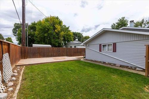 15 Columbus Cr, Winnipeg, MB - Outdoor
