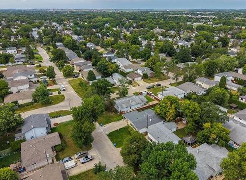 15 Columbus Cr, Winnipeg, MB - Outdoor With View