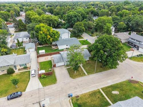 15 Columbus Cr, Winnipeg, MB - Outdoor With View