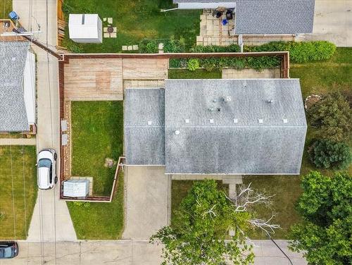 15 Columbus Cr, Winnipeg, MB - Outdoor