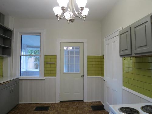 4 Crown Street, Thunder Bay, ON - Indoor Photo Showing Other Room