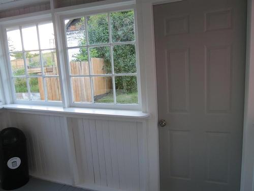 4 Crown Street, Thunder Bay, ON - Indoor Photo Showing Other Room