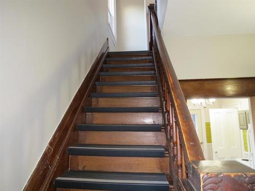 4 Crown Street, Thunder Bay, ON - Indoor Photo Showing Other Room