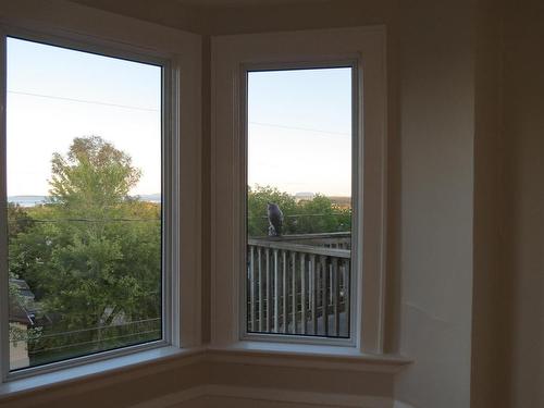4 Crown Street, Thunder Bay, ON - Indoor Photo Showing Other Room
