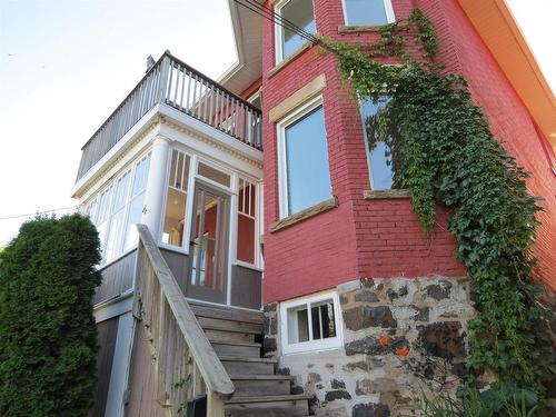 4 Crown Street, Thunder Bay, ON - Outdoor
