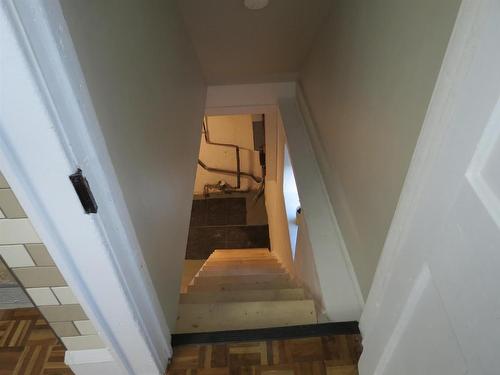 4 Crown Street, Thunder Bay, ON - Indoor Photo Showing Other Room