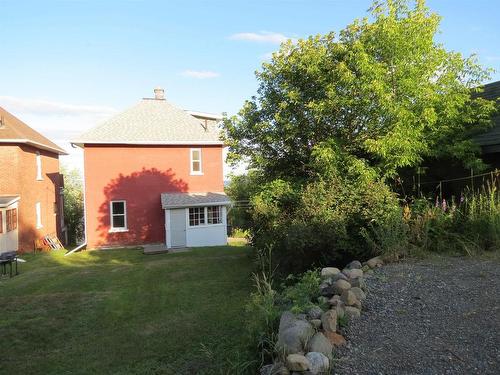 4 Crown Street, Thunder Bay, ON - Outdoor