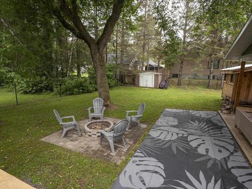 2312 Rosslyn Road, Thunder Bay, ON - Outdoor With Backyard