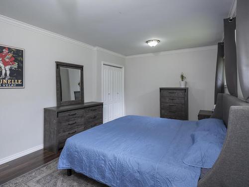 2312 Rosslyn Road, Thunder Bay, ON - Indoor Photo Showing Bedroom
