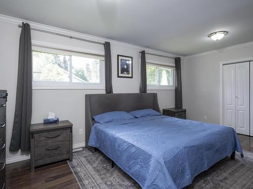 2312 Rosslyn Road, Thunder Bay, ON - Indoor Photo Showing Bedroom
