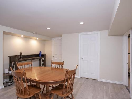 2312 Rosslyn Road, Thunder Bay, ON - Indoor Photo Showing Dining Room