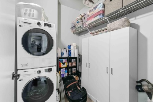 #206-2461 Gateway Rd, Langford, BC - Indoor Photo Showing Laundry Room