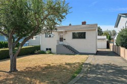 935 Inskip St Esquimalt, BC V9A 4J6